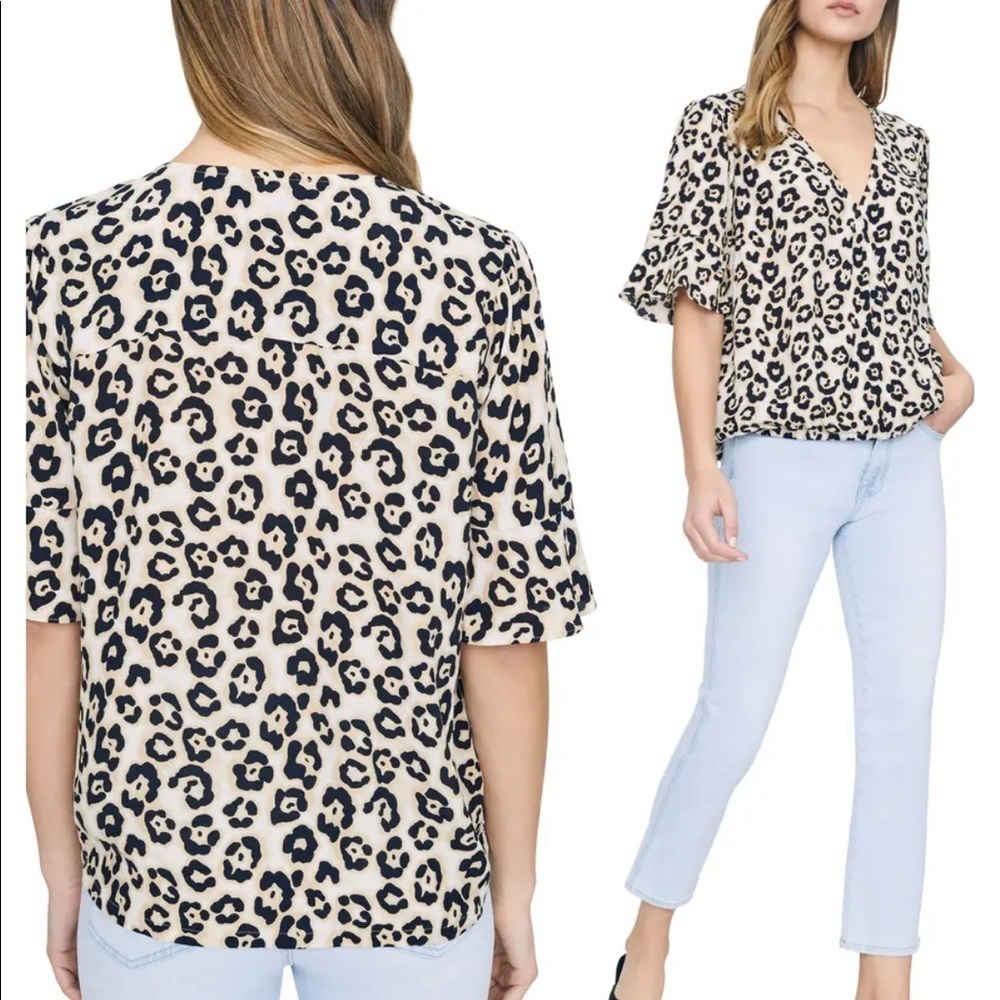 🛍 4/$25! Sanctuary Leopard Surplice Flutter Top